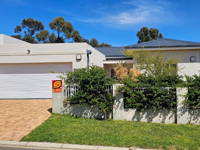 3 Bedroom Property for Sale in Somerset Forest Western Cape